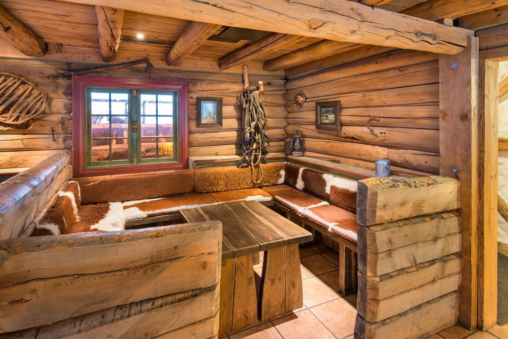 Nordal Turistsenter Hotel Lom Buitenkant foto
